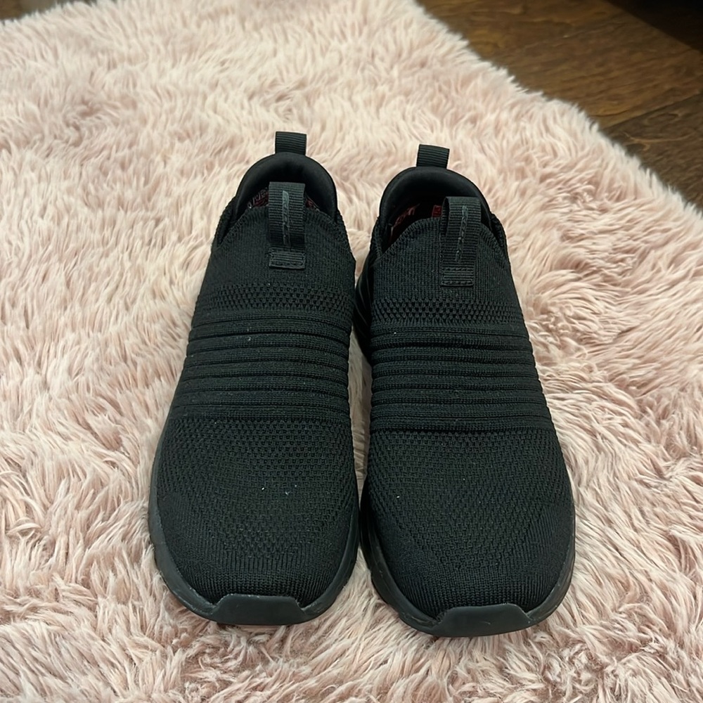 Skechers Air cooled Memory Foam